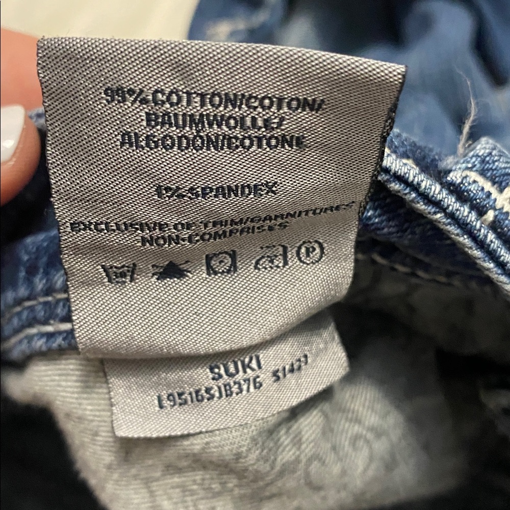 Silver Suki Classic Boot Cut Blue Jeans - Picture 10 of 10